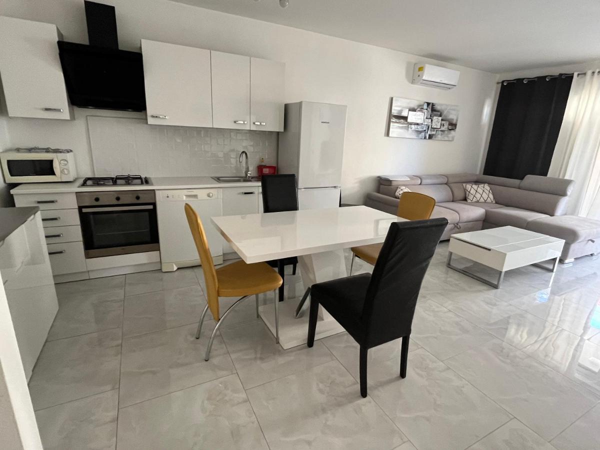 Maris Apartment Medulin Exterior photo